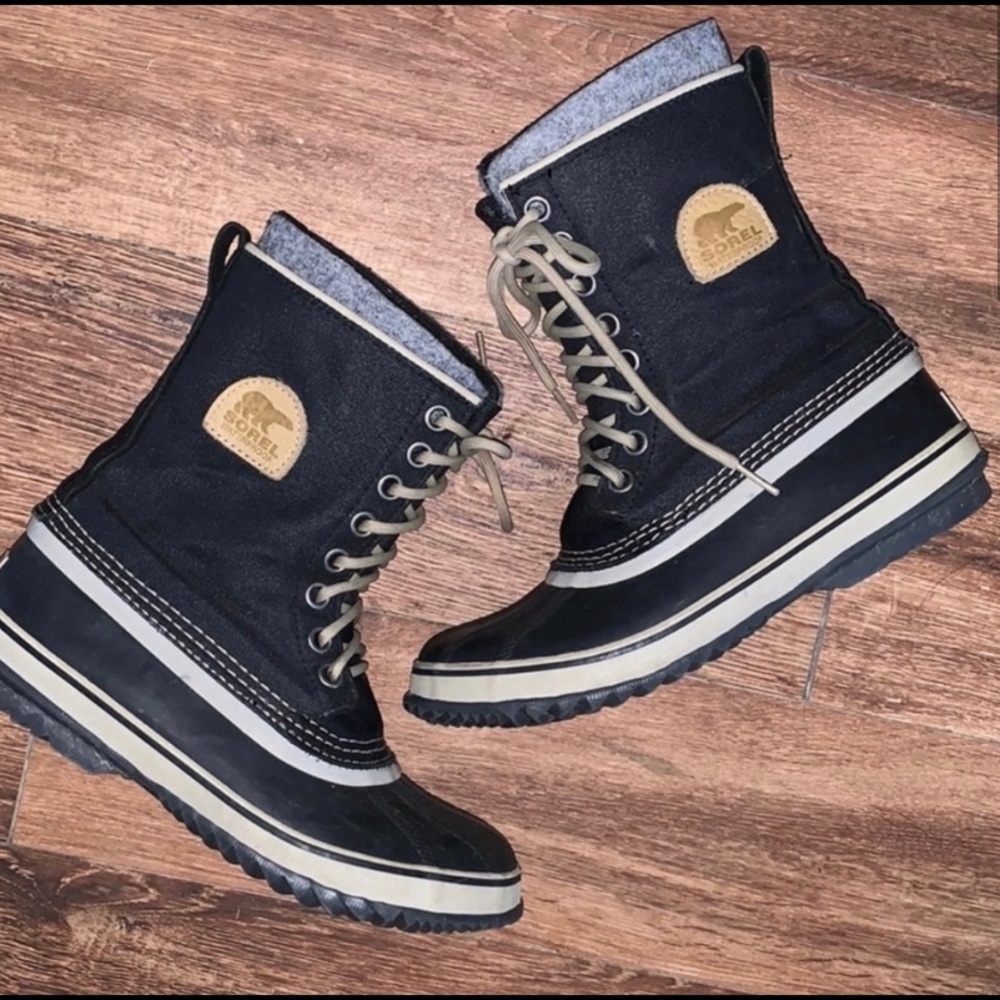 Sorel Snow Boots size 8.5